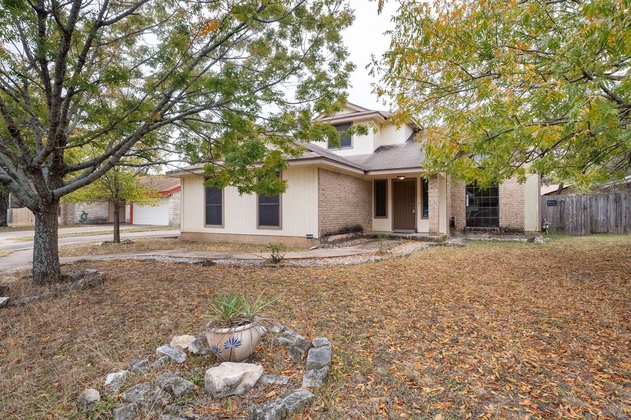 1105 Peach Tree Cv - Photo 2 of 25