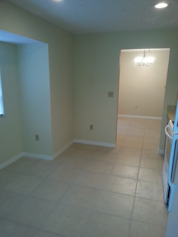 754 99th Ave N - Photo 5 of 7