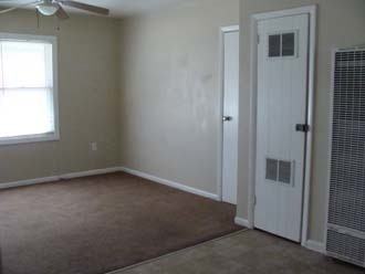 1591 Zener St - Photo 4 of 19