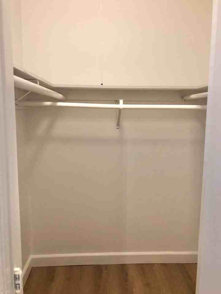 114 Gramercy Place - Photo 3 of 20