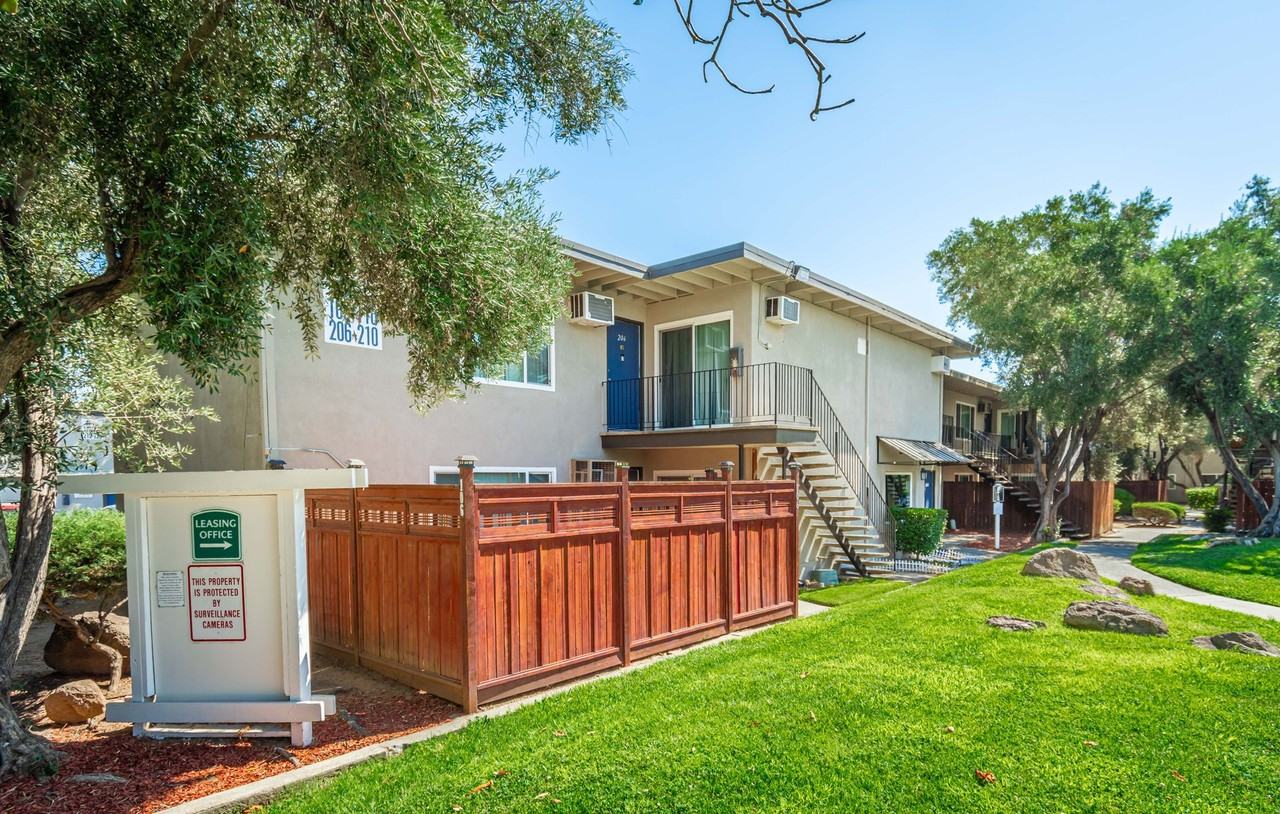 Tuscana Court Apartments - Photo 5 of 39