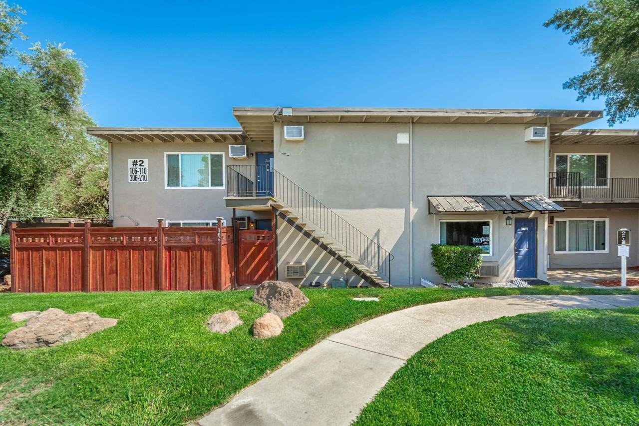 Tuscana Court Apartments - Photo 6 of 39