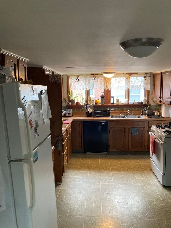 24 Monroe St - Photo 7 of 12