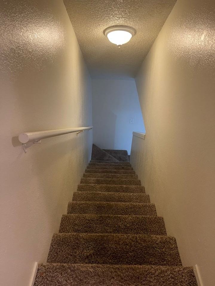 2270 Blossom St - Photo 6 of 9