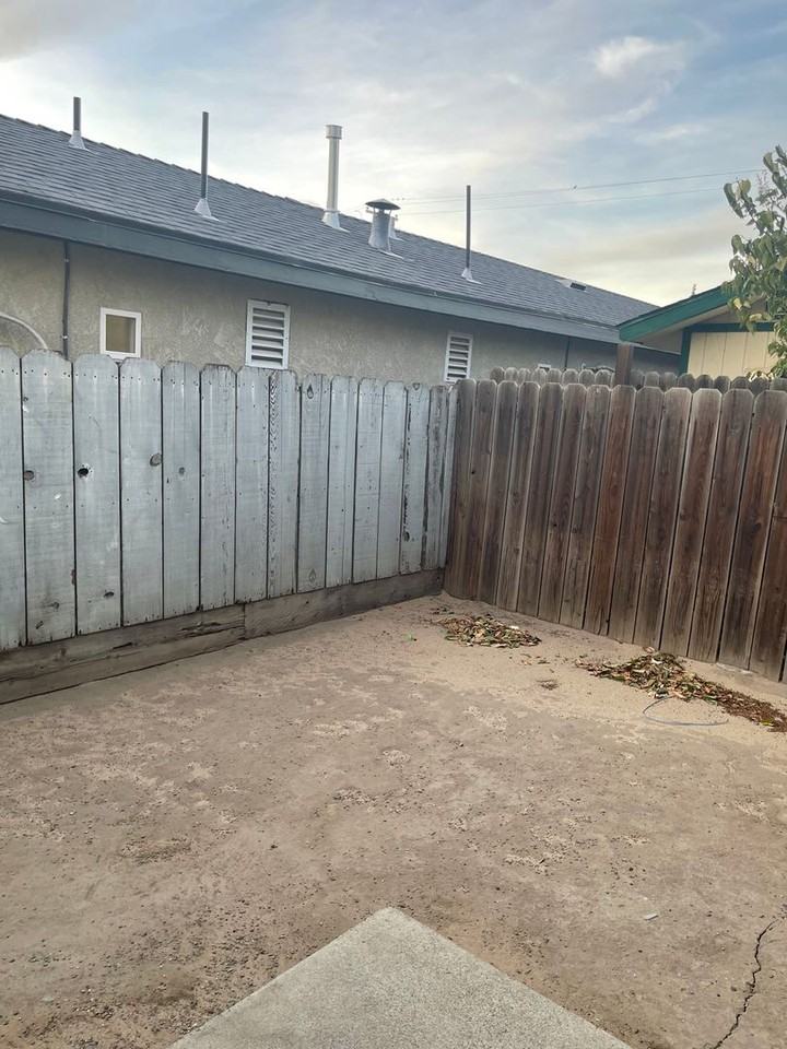 2270 Blossom St - Photo 7 of 9