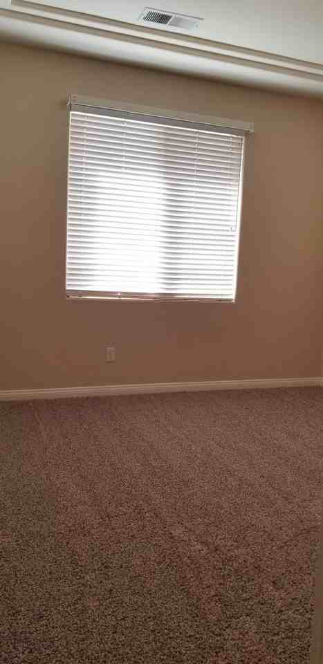 1012 Lisbury Ct - Photo 2 of 21