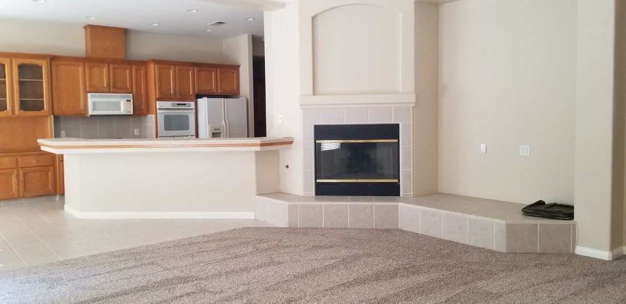 1012 Lisbury Ct - Photo 3 of 21