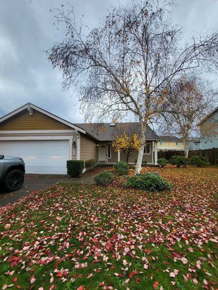 226 Goldmyer Dr - Photo 2 of 15