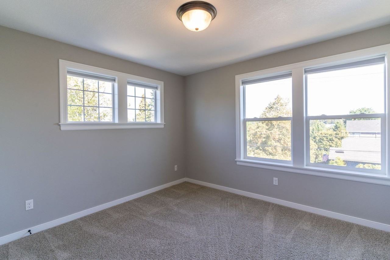 1850 Se Sherrett St - Photo 2 of 17