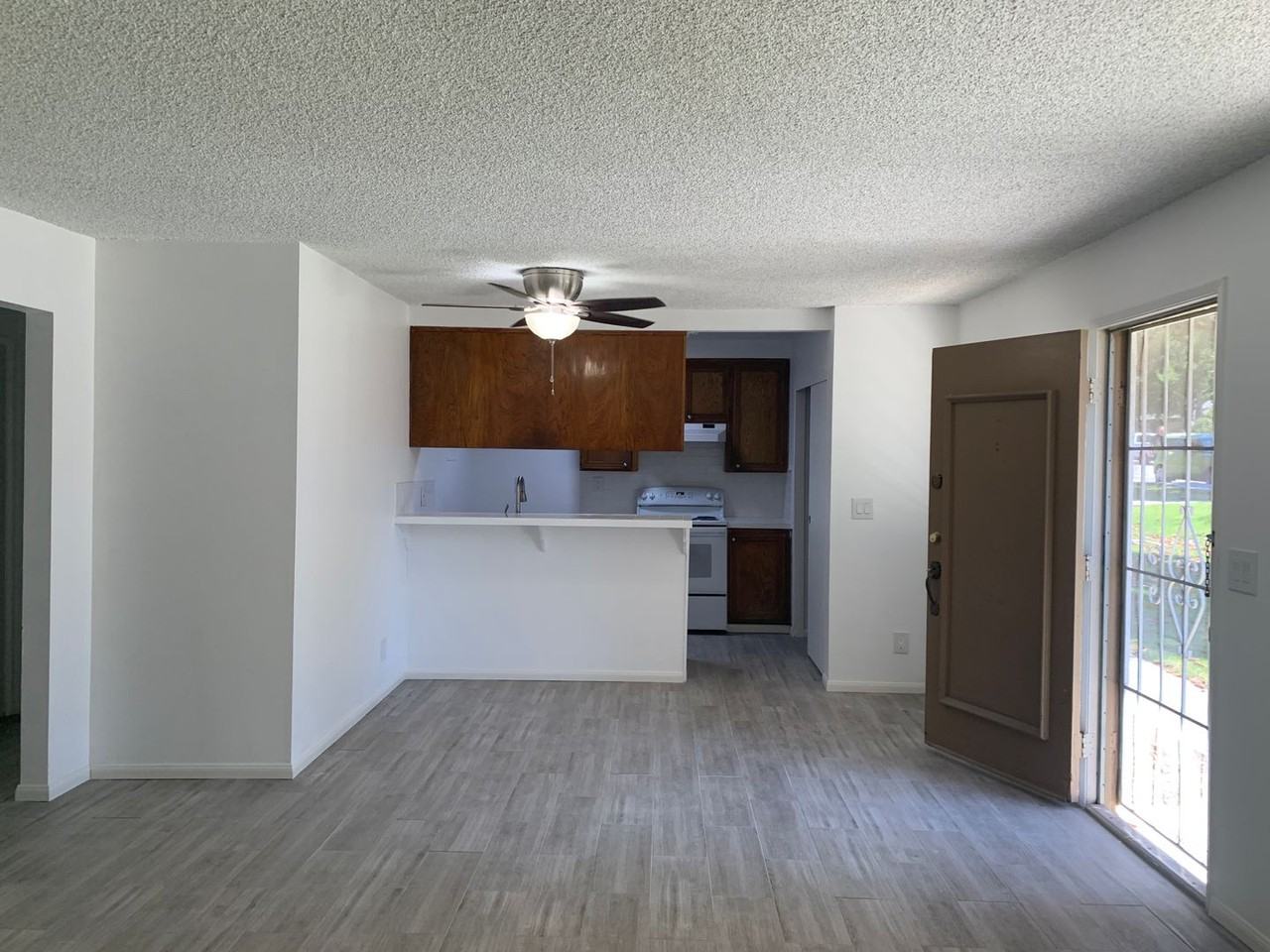 1185 Bryce Way - Photo 4 of 17