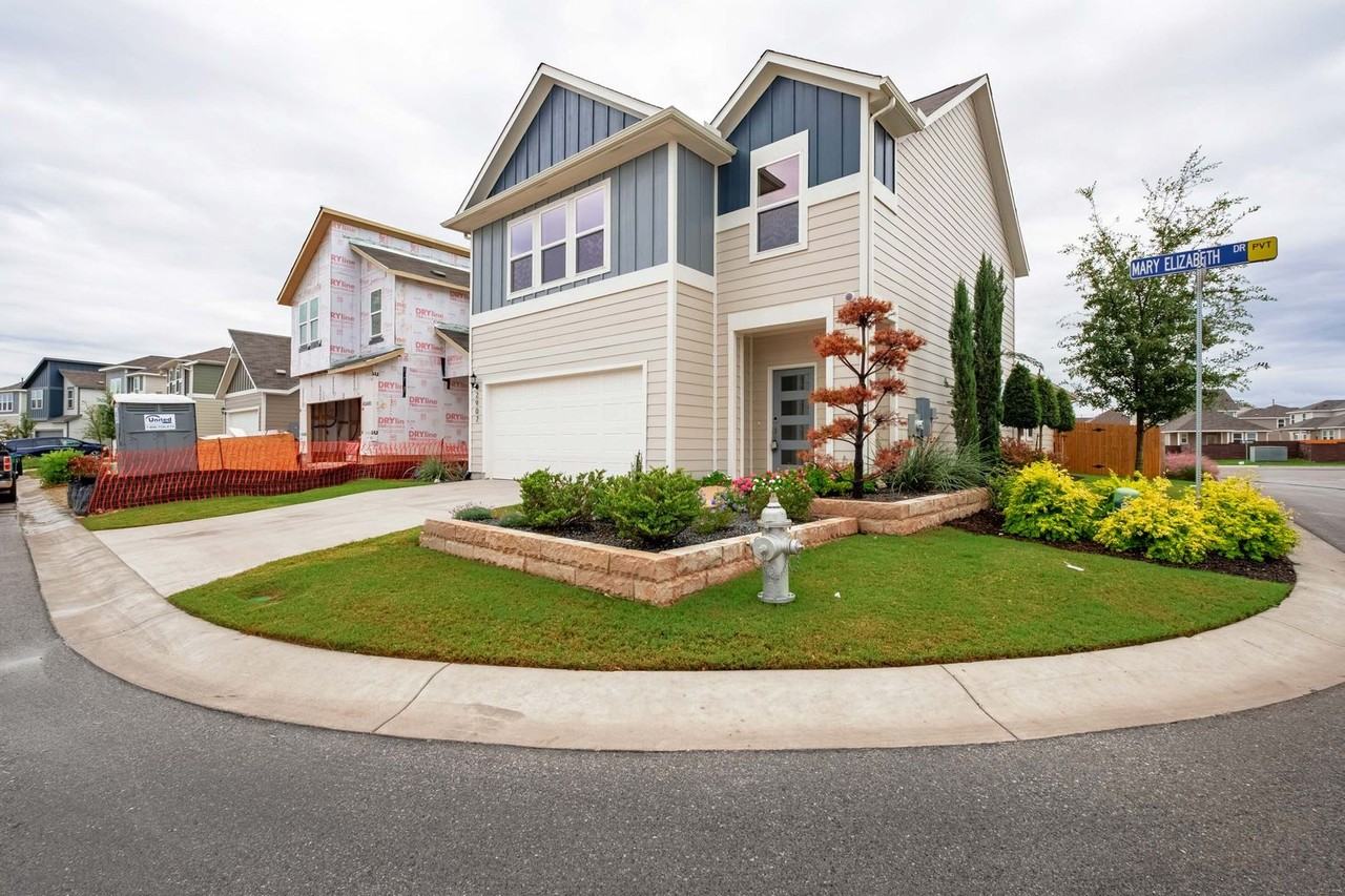 2907 Mary Elizabeth - Photo 3 of 27