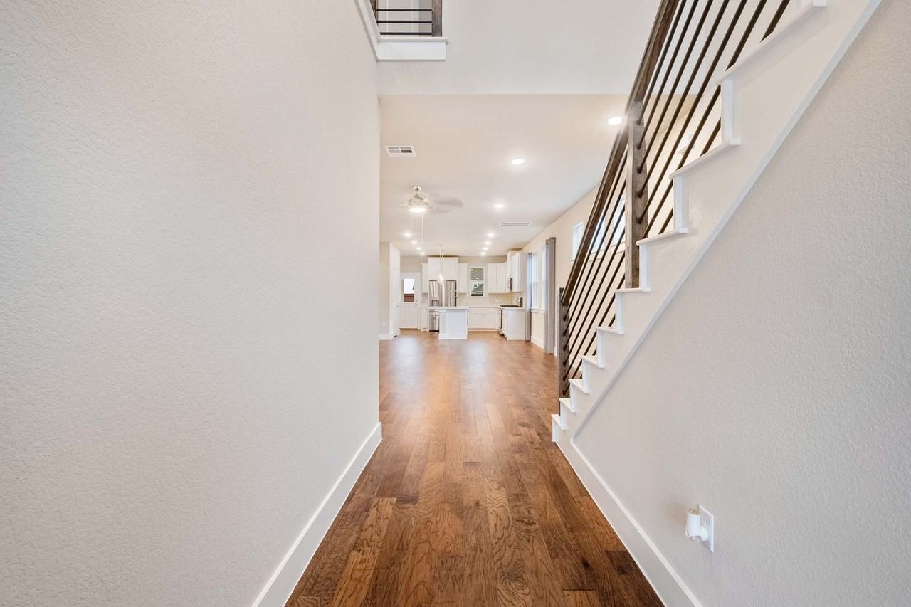 2907 Mary Elizabeth - Photo 4 of 27