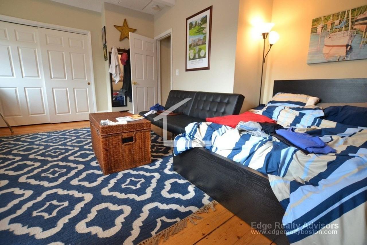 14 Pratt St - Photo 6 of 15