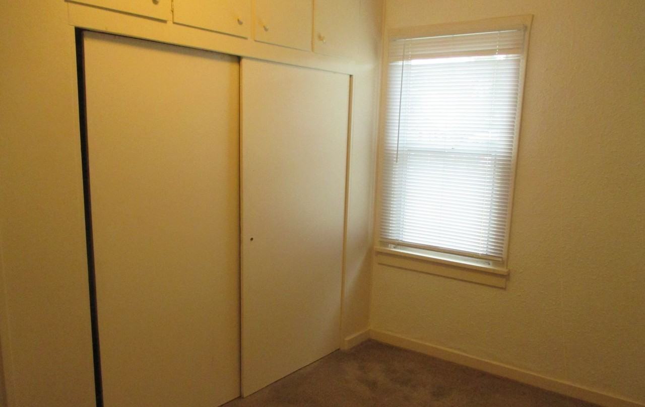 517 Balm Ave - Photo 7 of 9