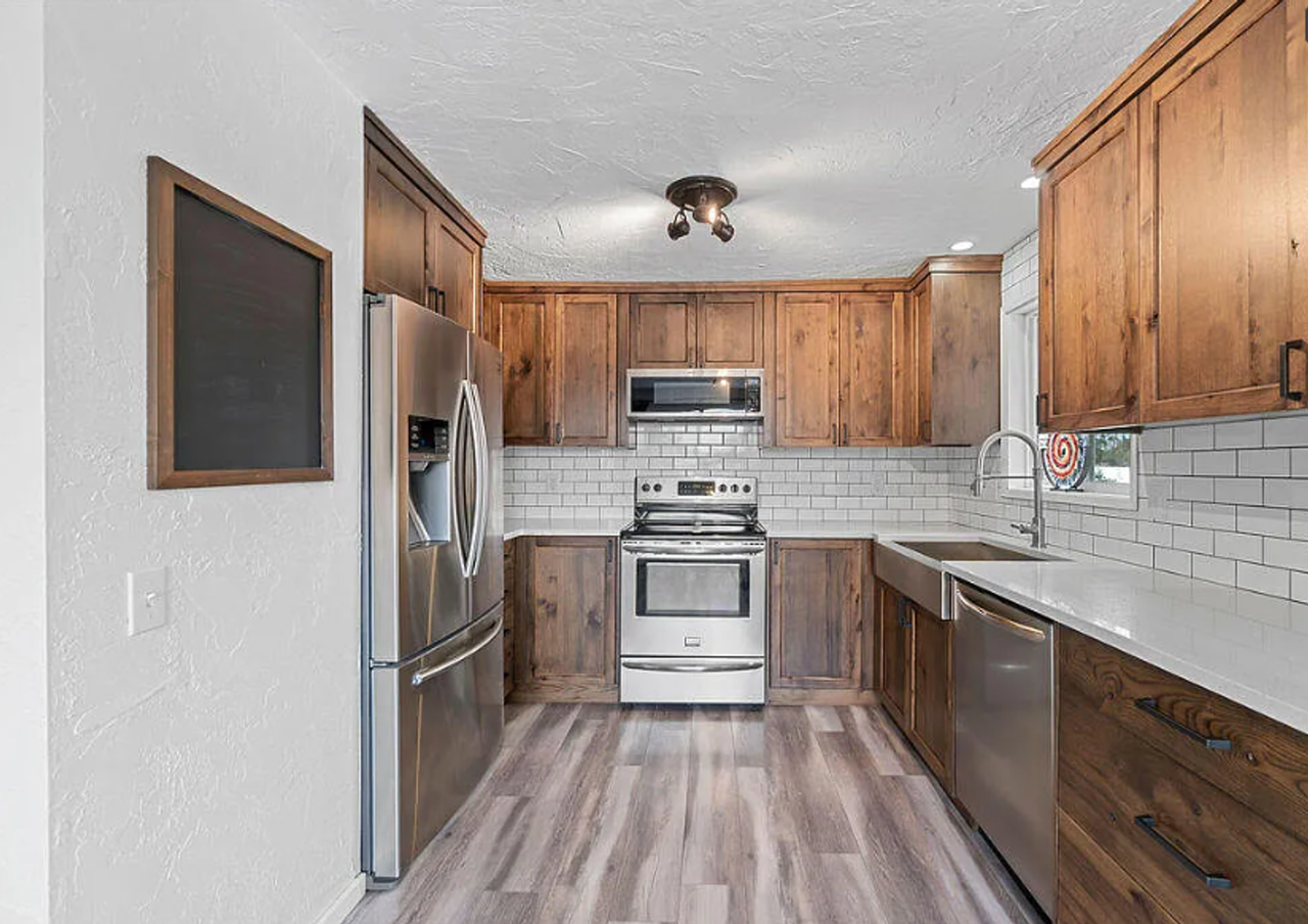 20633 Weatherby Ct - Photo 2 of 18