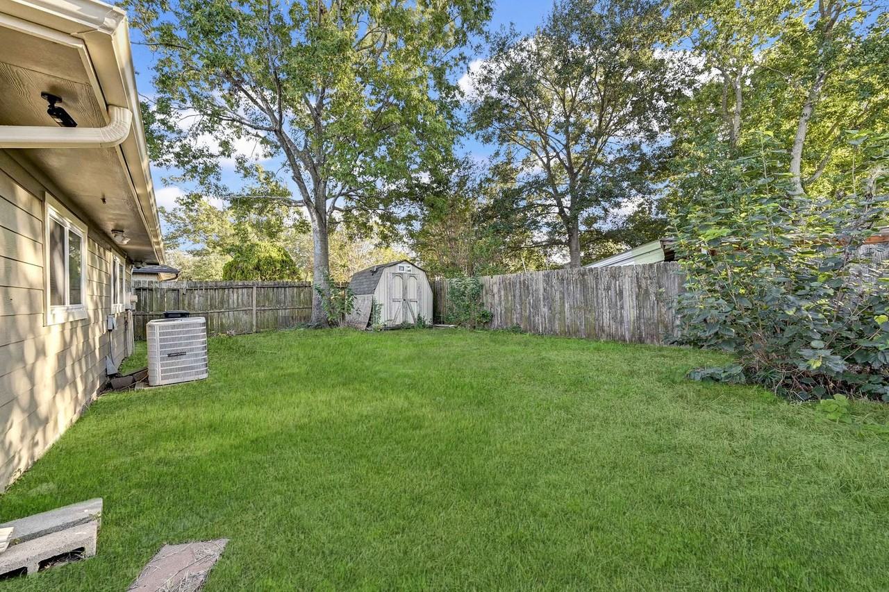 14027 Blue Falls Dr - Photo 2 of 20