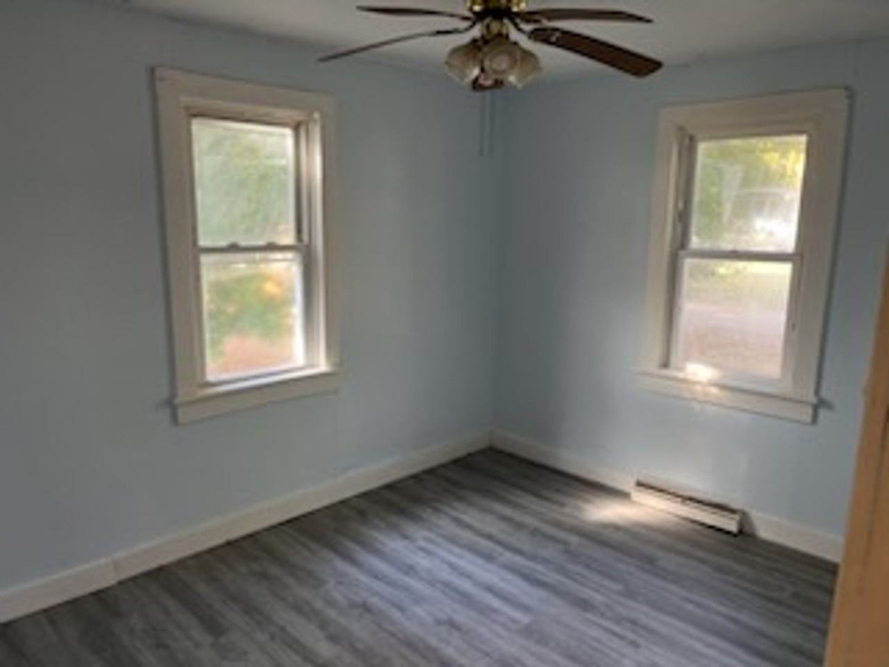 305 W Bower St - Photo 2 of 6