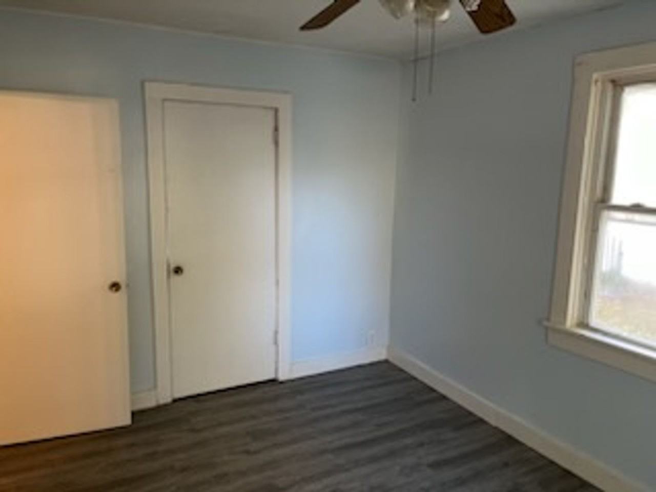 305 W Bower St - Photo 3 of 6