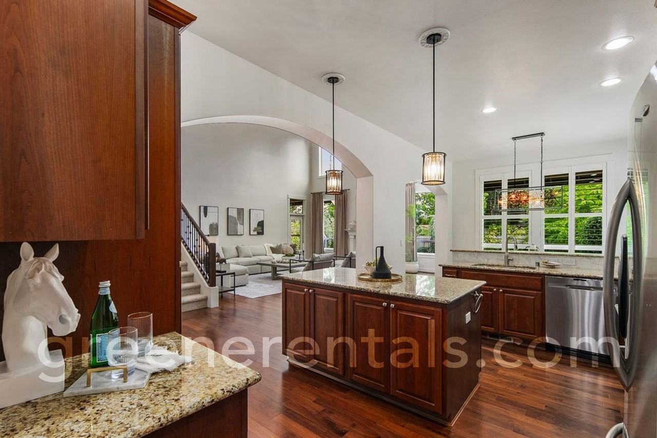 9016 9016 Merrill Ct. NE - Merrill- 9016 #9016 - Photo 6 of 32