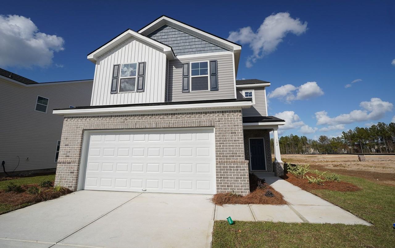 102 Fenway St - Photo 2 of 36