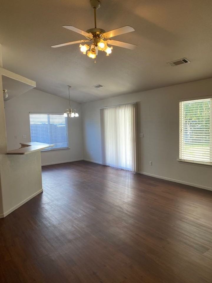 3319 Nathan Dr - Photo 3 of 11