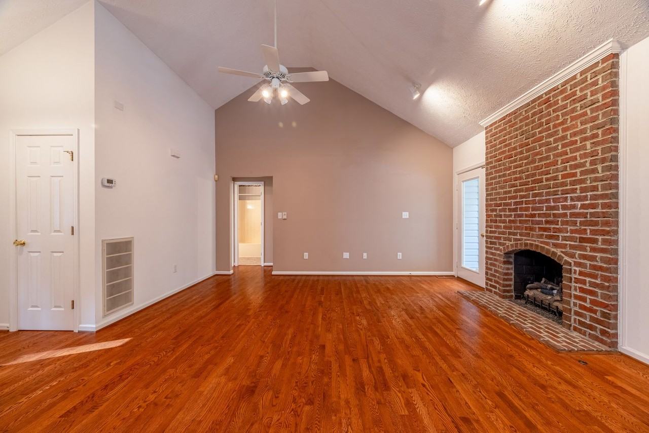 521 Carters Neck Rd - Photo 7 of 24