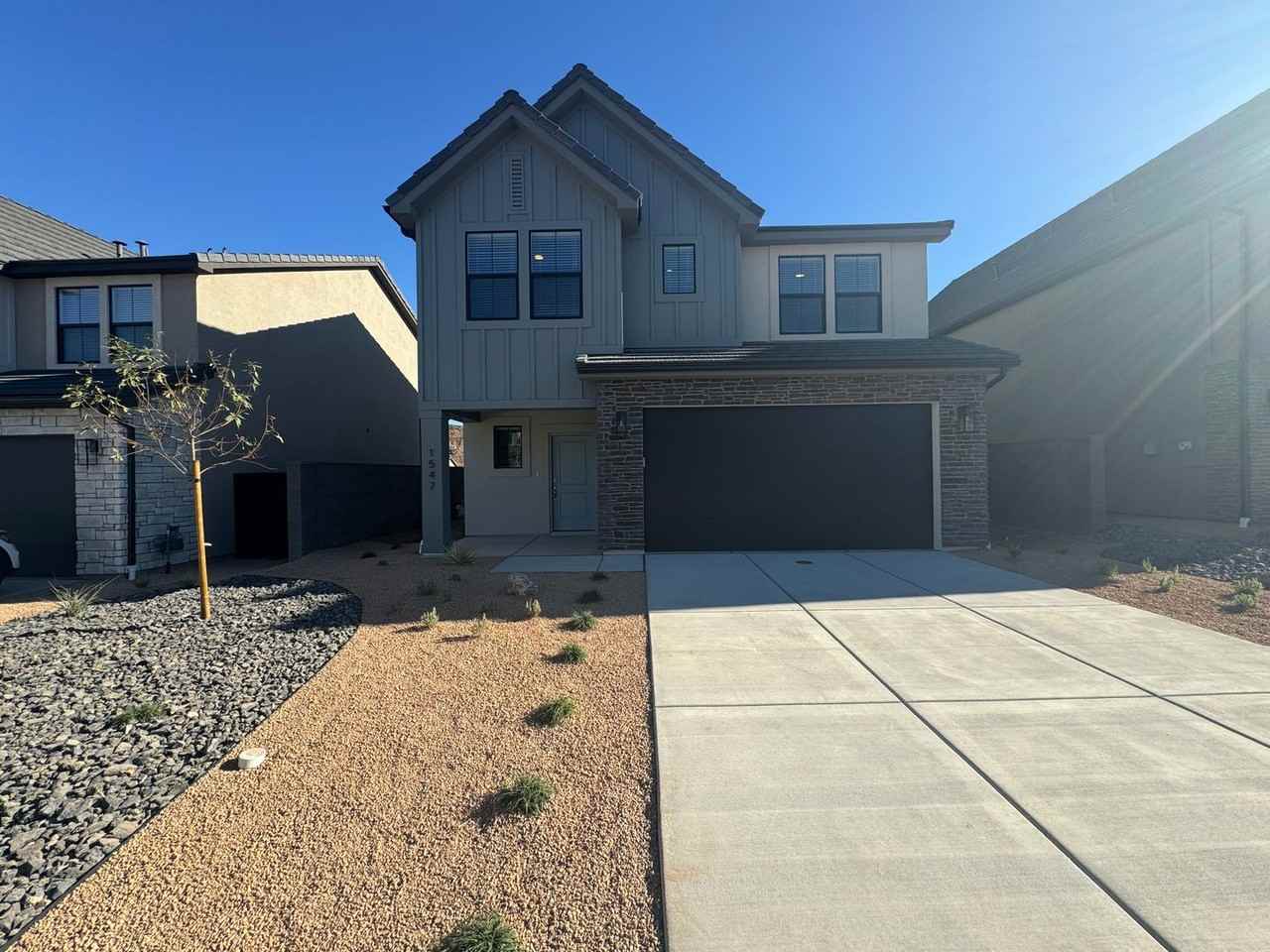 1547 S Ripple Rock Dr - Photo 2 of 38