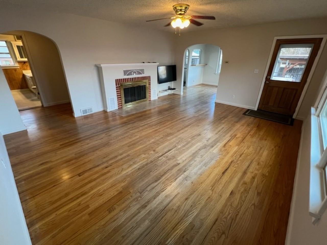 5502 Sullivan St - Photo 3 of 36