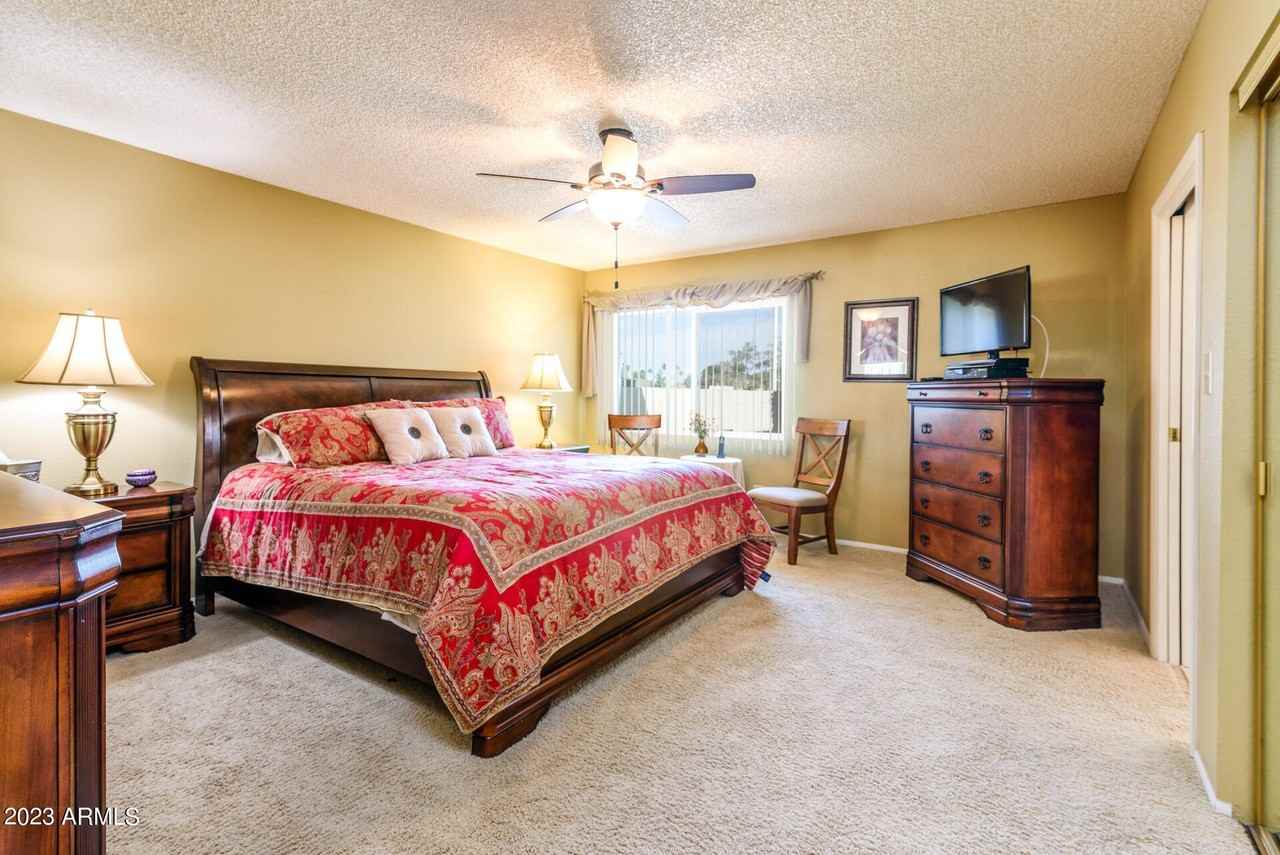 25642 S Brentwood Dr - Photo 3 of 33