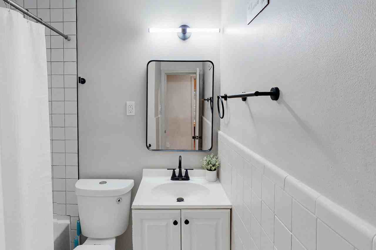 Cascade Avenue Southwest - Photo 3 of 12