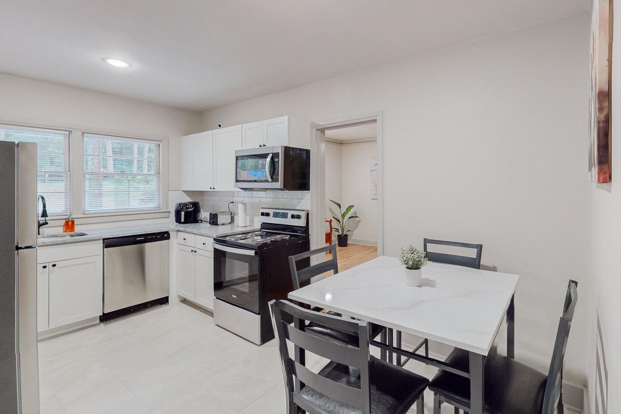 Cascade Avenue Southwest - Photo 4 of 12