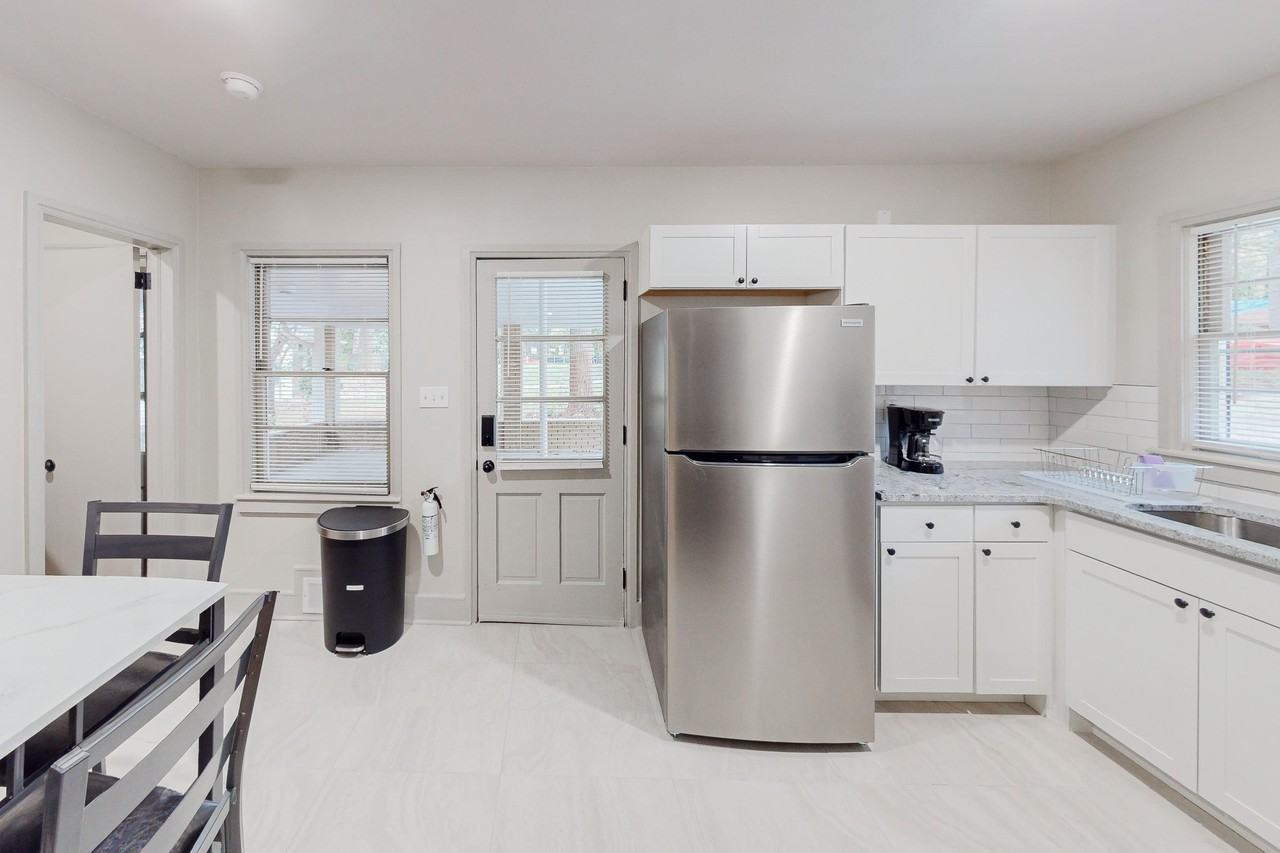 Cascade Avenue Southwest - Photo 7 of 12