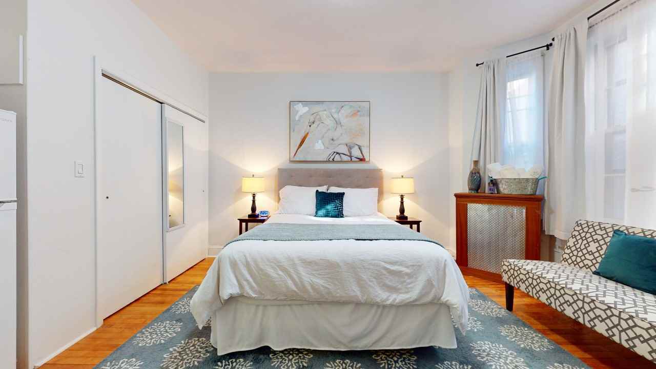 1253 Beacon St #B4 - Photo 5 of 12