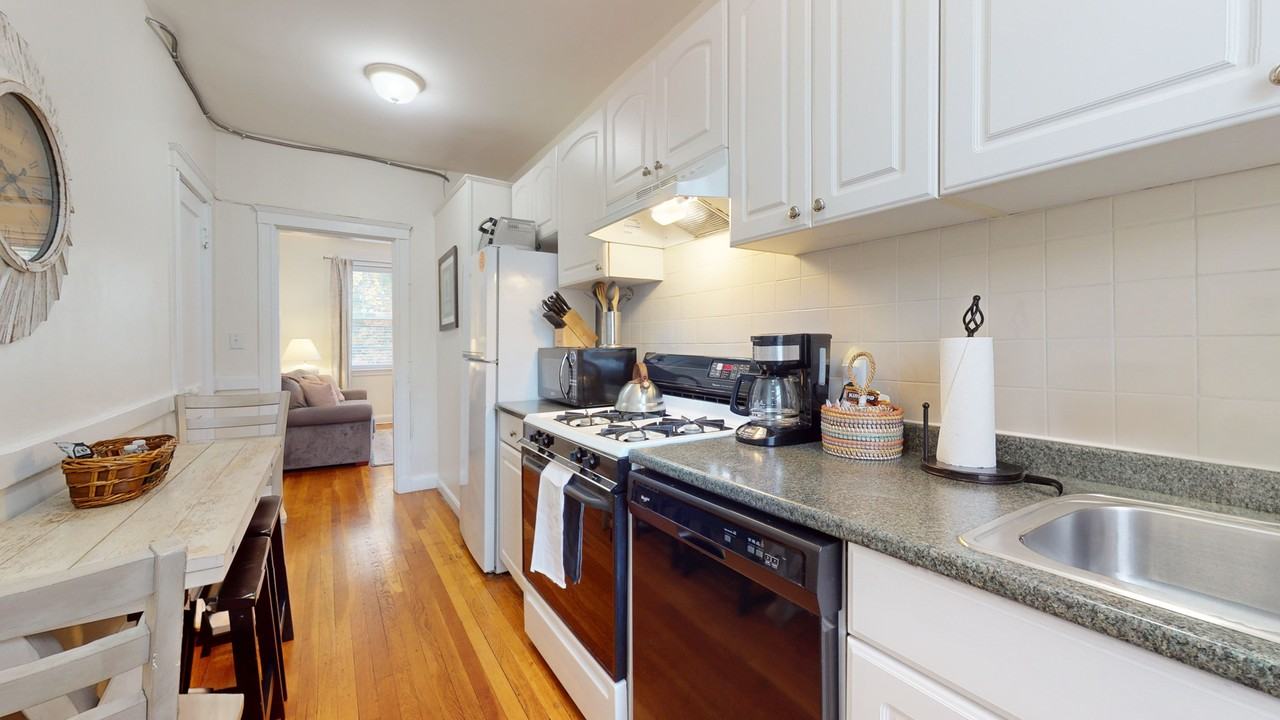 191 Kent St #3 - Photo 7 of 13