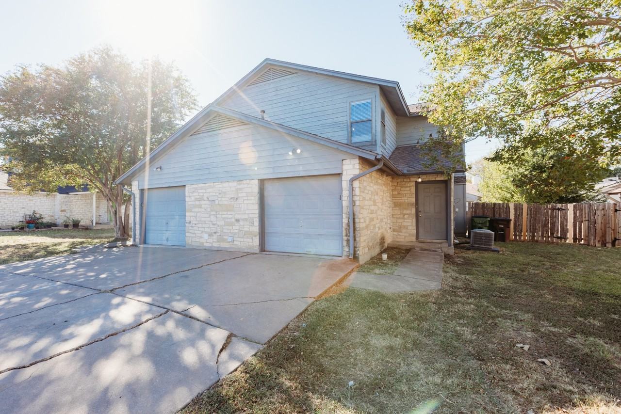 912/914 Ridgemont - Photo 3 of 21