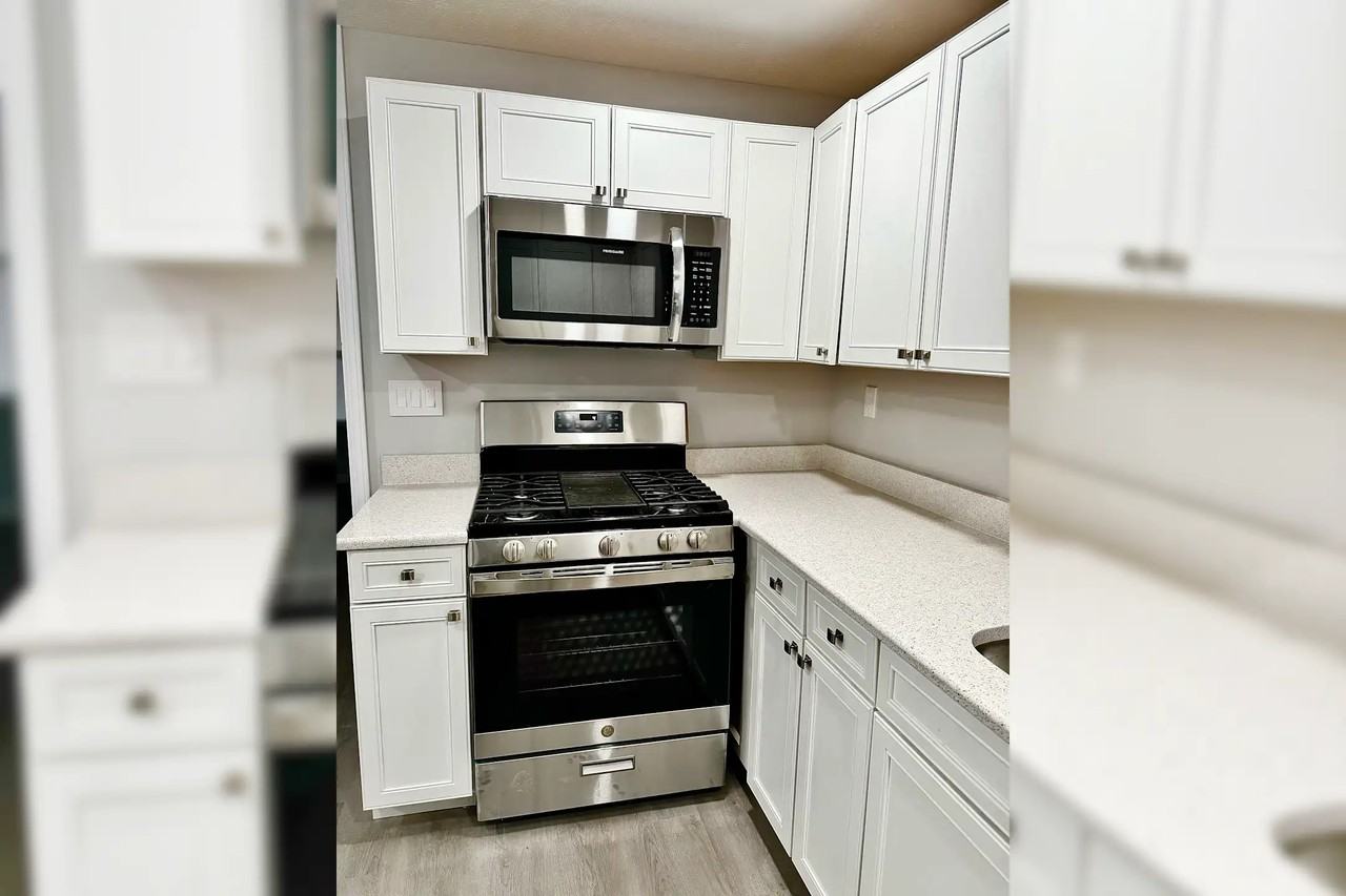 322 Emmons St - Photo 2 of 10