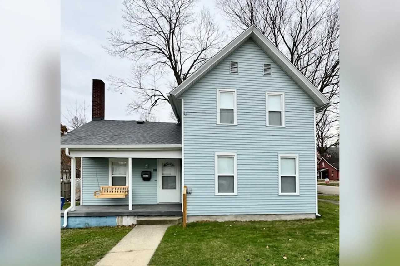 322 Emmons St - Photo 3 of 10