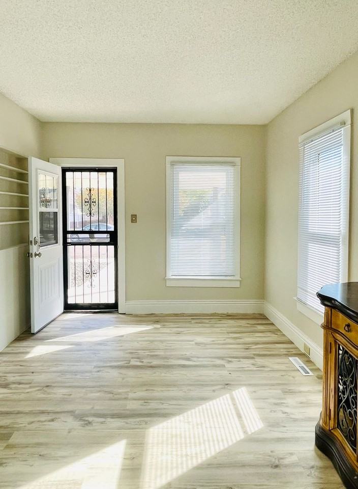 4381 Yates St - Photo 2 of 9