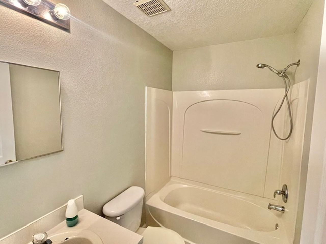 103 Somerset Oaks Ct - Photo 6 of 18