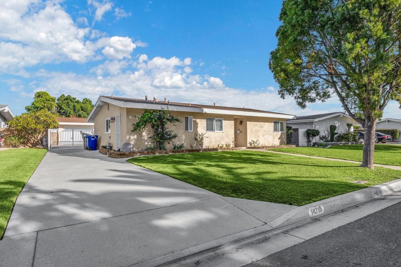 14318 Figueras Rd - Photo 2 of 23