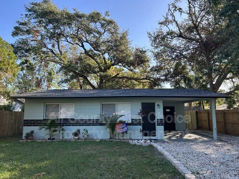 4825 69th St N - Photo 2 of 13