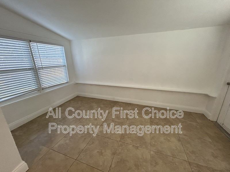 4825 69th St N - Photo 5 of 13