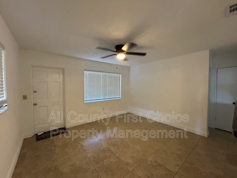 4825 69th St N - Photo 7 of 13