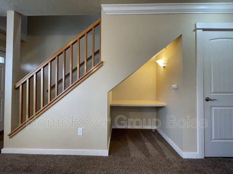 9243 W Brogan Dr - Photo 7 of 20