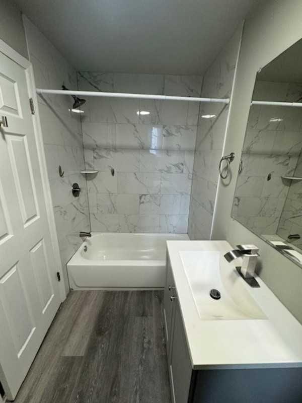 522 N Castle St - Photo 3 of 35