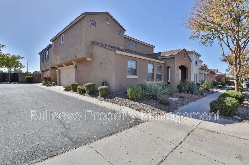 3007 E Harrison St - Photo 2 of 31