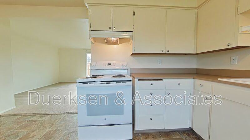 2557 Main St Se - Photo 3 of 13