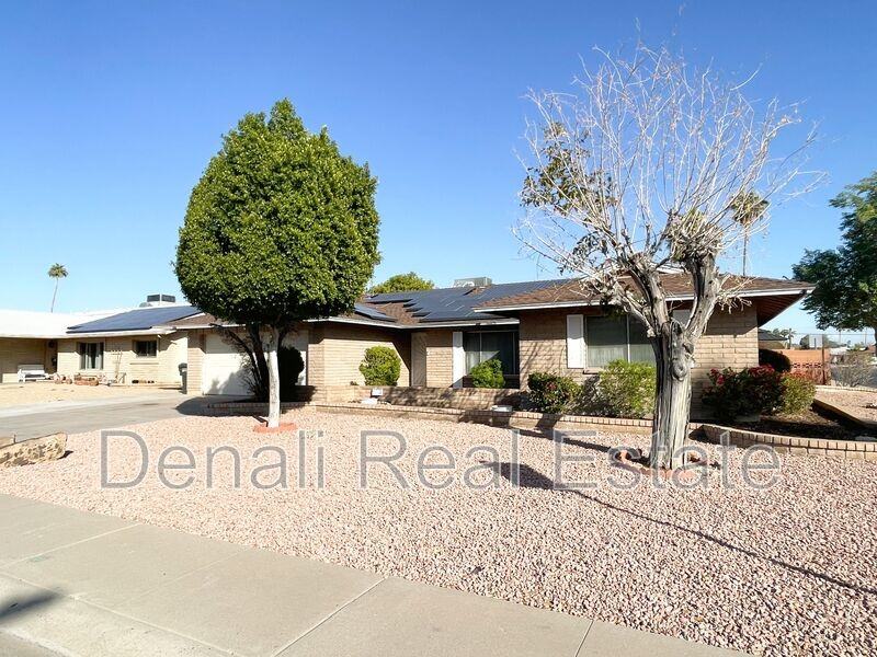 14401 N 35th Dr - Photo 2 of 29