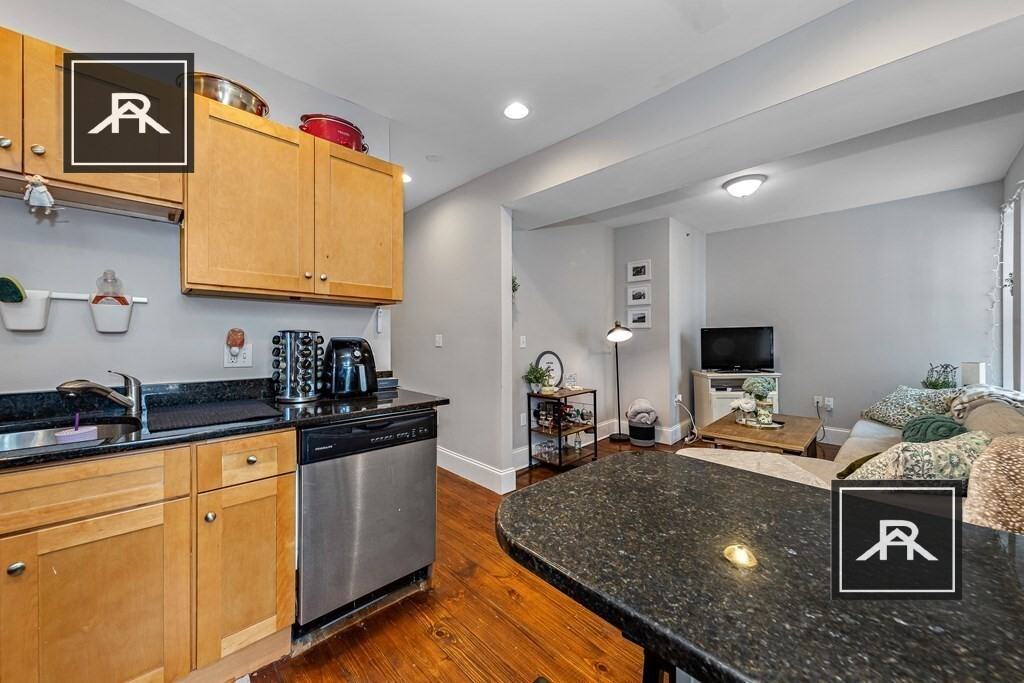 14 Sewall St #3 - Photo 2 of 17