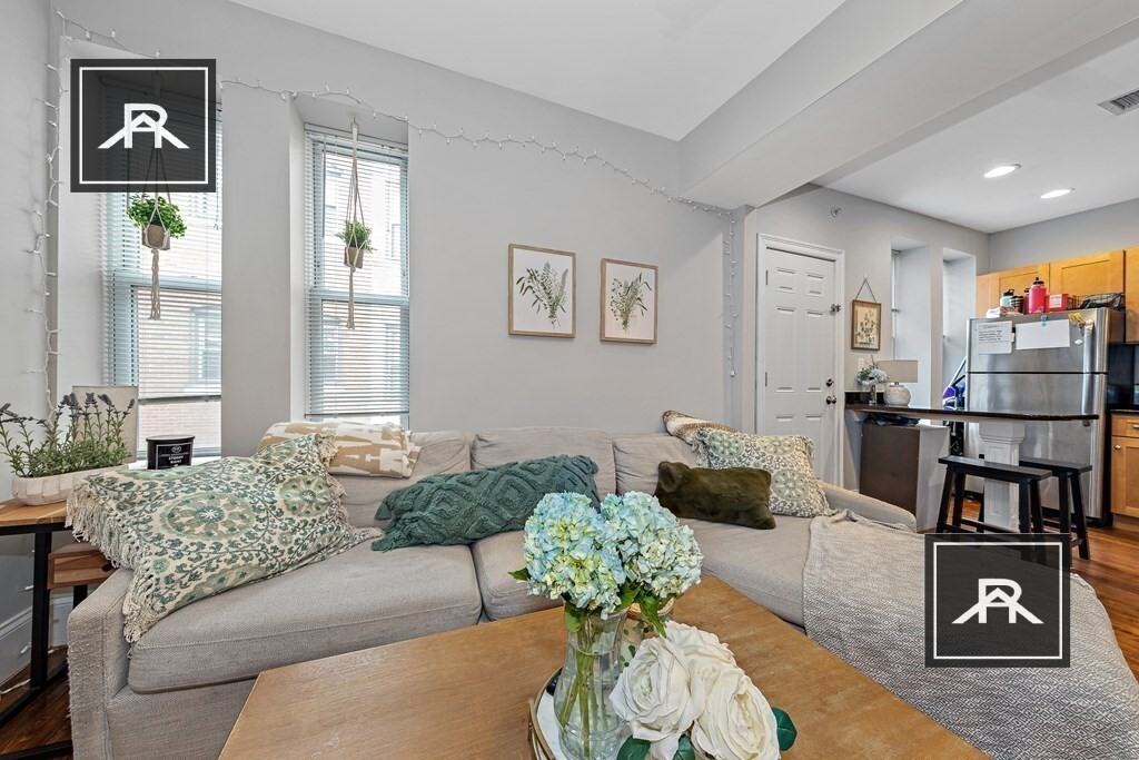 14 Sewall St #3 - Photo 3 of 17